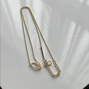 Kendra Scott Gold Necklace with Shell Pendant